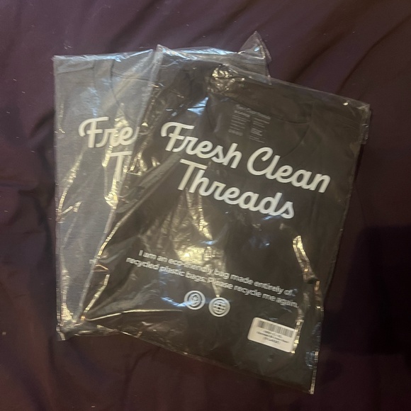 Fitted Tee Shirts (tighter arms) and good fit around Waist. XL. New with Tags - Picture 1 of 1